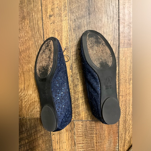 Adrianna Papell Women’s Shirley Closed Toe Slide Flats Size 6M Color Navy Blue - Picture 5 of 8